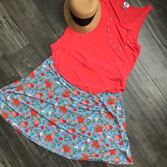 LuLaRoe Dresses & Skirts - 🐚LuLaRoe Azure Skirt XL🐚